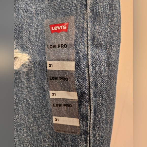 NEW Levi's Size 31 LOW PRO Straight Blue Distressed Jeans Mid Rise Inseam 32 - Picture 9 of 9